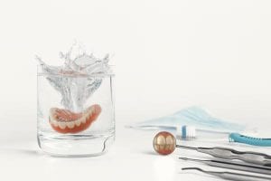 Consejos para cuidar tu prótesis dental