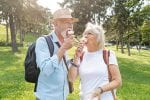 Comer con dentadura postiza: qué puedes comer, qué debes evitar y qué hacer si no sujeta 3 comer con dentadura postiza CD